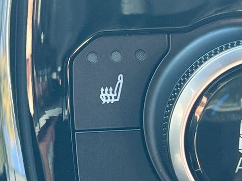 Used 2021 Toyota Highlander XSE image 32