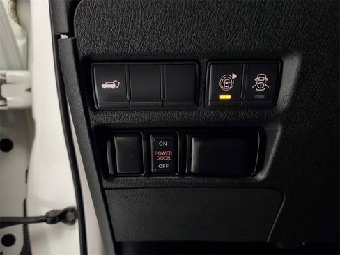 Used 2020 Nissan Armada SL w/ Premium Package image 13