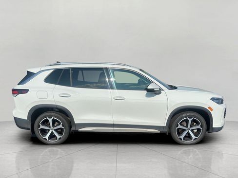 Used 2026 Volkswagen Tiguan SE AWD/4WD image 8