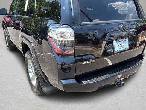 Used 2017 Toyota 4Runner SR5 AWD/4WD image 35