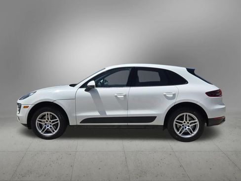 Used 2018 Porsche Macan AWD/4WD image 3