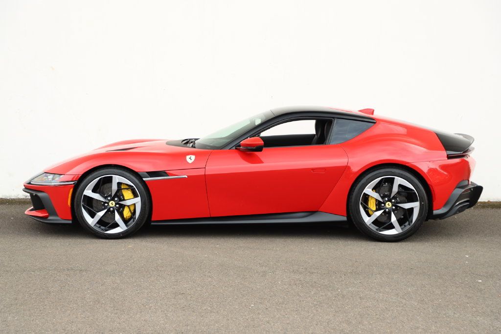 Certified 2026 Ferrari 12Cilindri RWD image 11