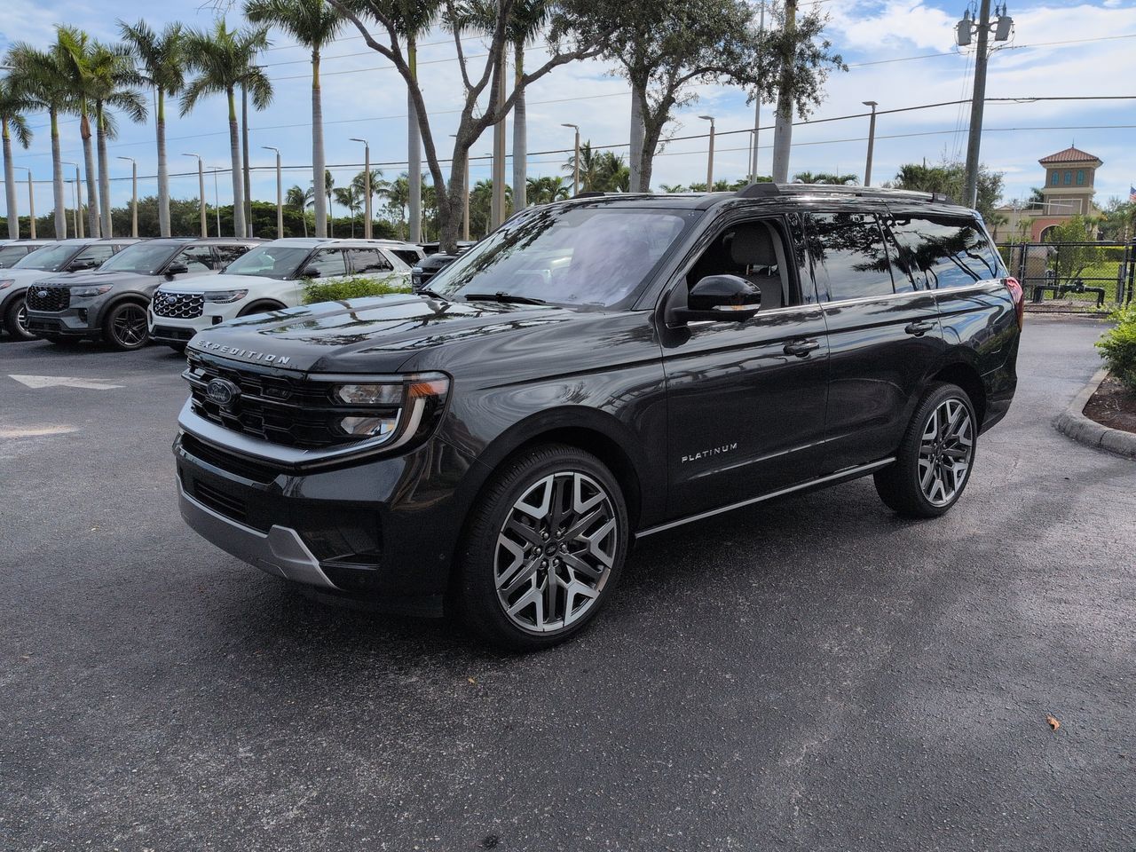 Certified 2025 Ford Expedition Platinum w/ Platinum Ultimate Package AWD/4WD image 8