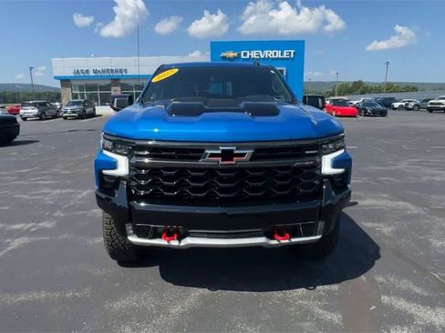 Certified 2023 Chevrolet Silverado 1500 ZR2 w/ Technology Package image 3