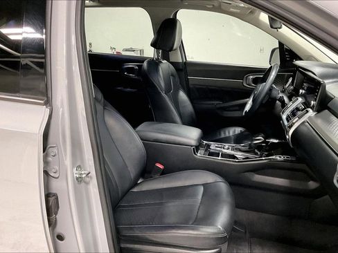 Used 2022 Kia Sorento SX image 10