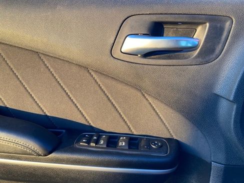 Used 2023 Dodge Charger SXT image 13