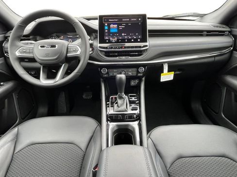 New 2026 Jeep Compass Latitude image 20