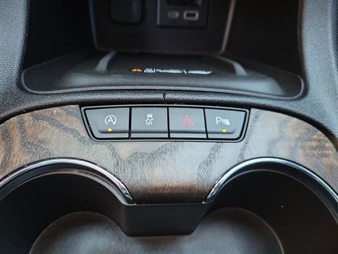 Used 2021 GMC Acadia Denali w/ Denali Technology Package image 21