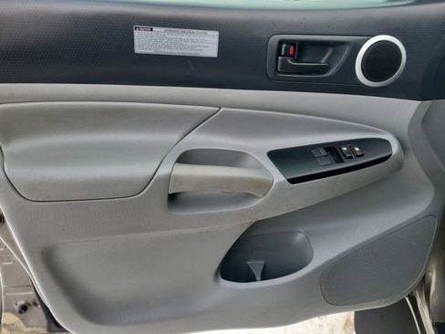 Used 2015 Toyota Tacoma 4x4 Access Cab V6 image 9