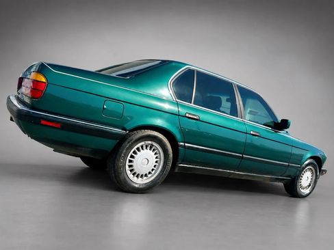 Used 1991 BMW 735iL RWD image 3