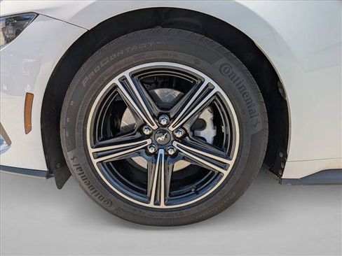 Used 2025 Ford Mustang Premium RWD image 15