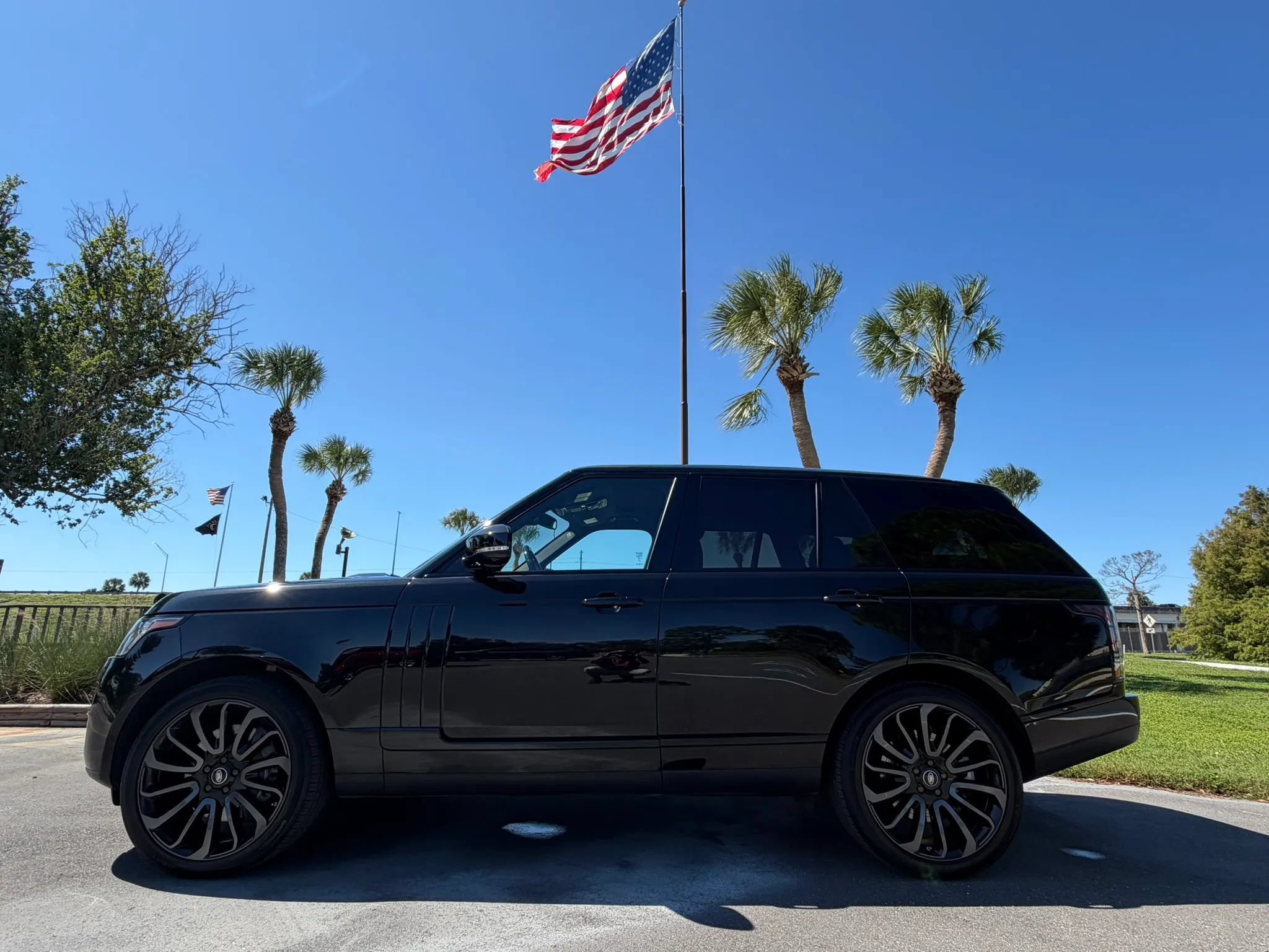 Used 2014 Land Rover Range Rover Supercharged AWD/4WD image 50