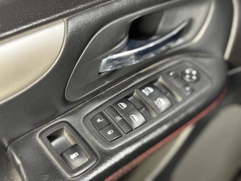 Used 2016 Dodge Grand Caravan R/T FWD image 27