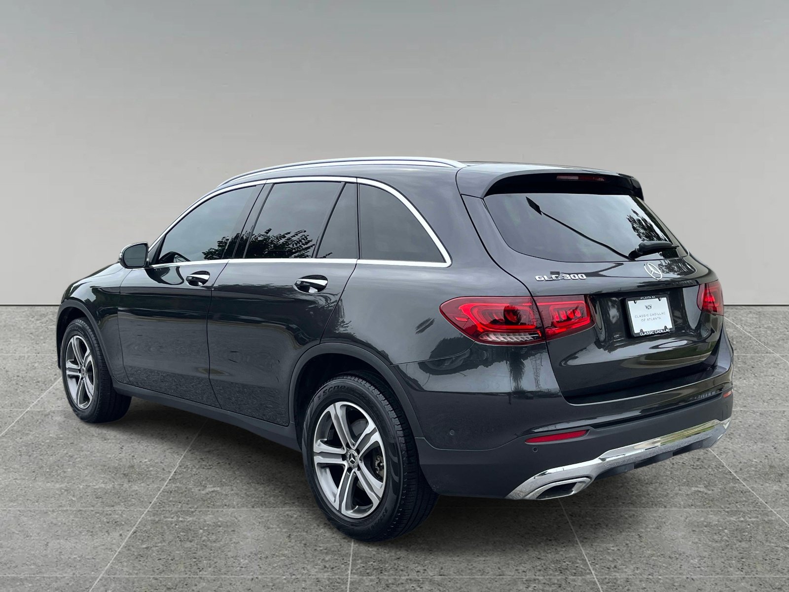Used 2021 Mercedes-Benz GLC 300 image 3