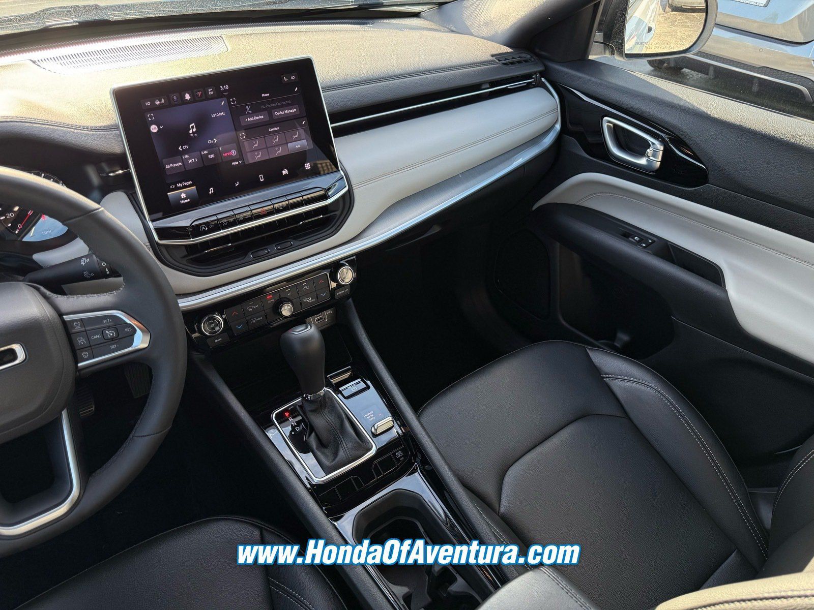 Used 2026 Jeep Compass Limited AWD/4WD image 12