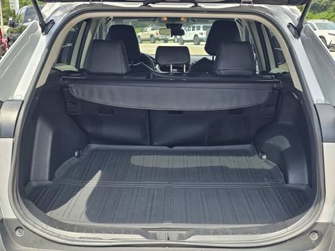 Used 2021 Toyota RAV4 XLE FWD image 12