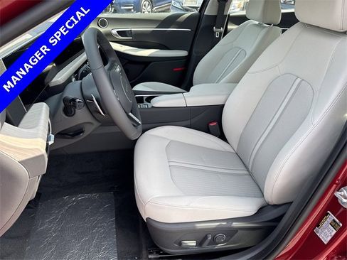 New 2025 Hyundai Sonata SEL image 9