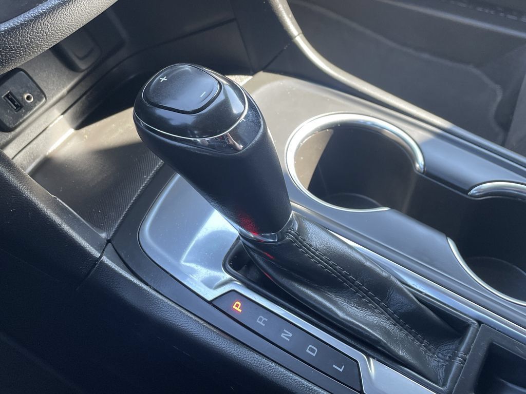 Used 2018 Chevrolet Equinox LT FWD image 14