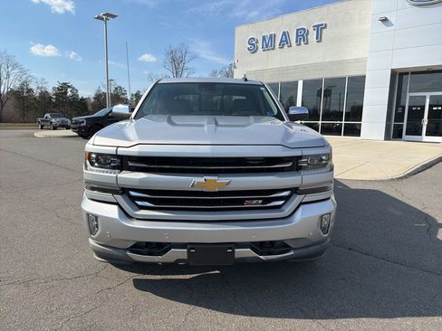 Used 2018 Chevrolet Silverado 1500 LTZ Z71 w/ LTZ Plus Package image 9
