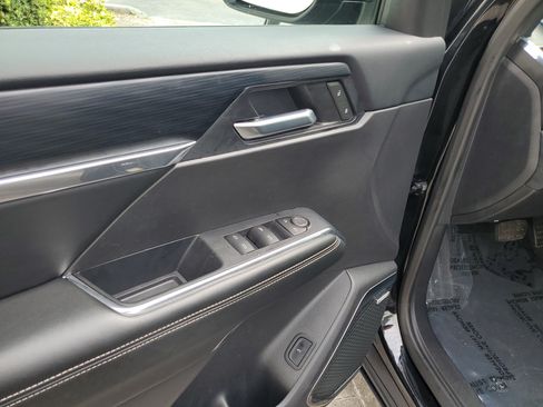 Used 2025 GMC Acadia Elevation FWD image 20