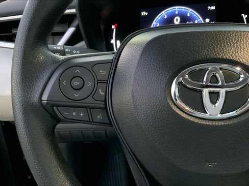 Used 2026 Toyota Corolla LE FWD image 21