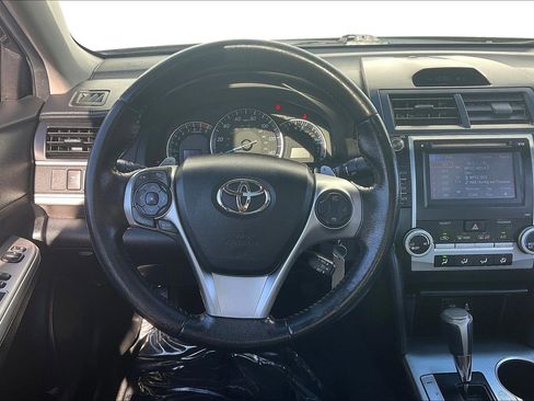 Used 2012 Toyota Camry SE image 6