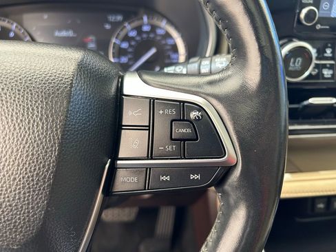 Used 2021 Toyota Highlander Limited image 33