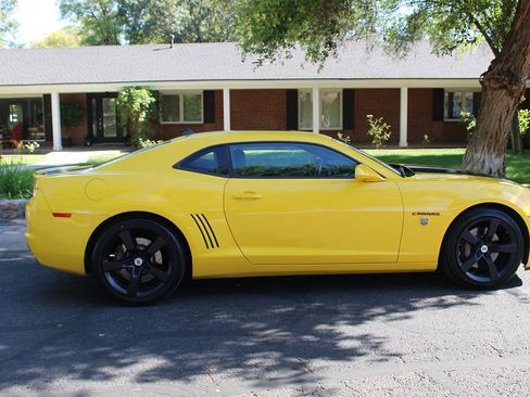 Used 2010 Chevrolet Camaro SS w/ RS Package RWD image 3