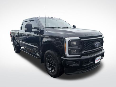 Used 2023 Ford F250 Lariat w/ Lariat Ultimate Package AWD/4WD image 4