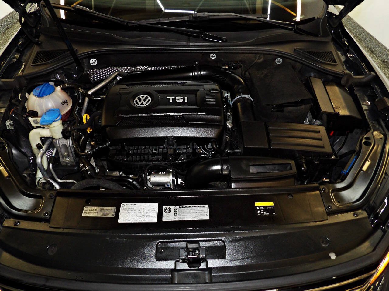 Used 2017 Volkswagen Passat 1.8T R-Line FWD image 22