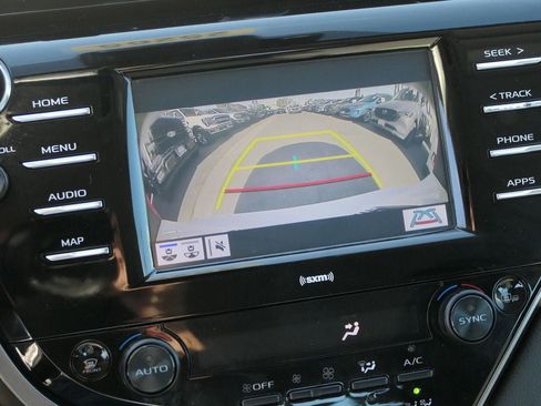 Used 2020 Toyota Camry LE w/ Fleet Convenience Package FWD image 18