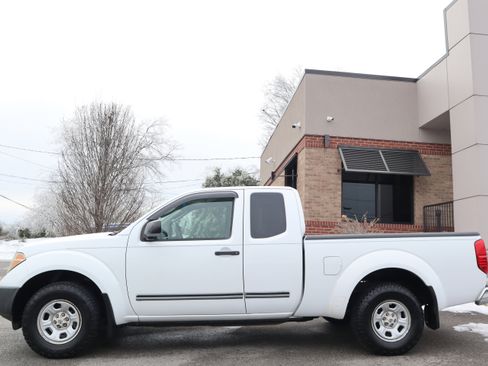 Used 2007 Nissan Frontier XE w/ Preferred Pkg image 10