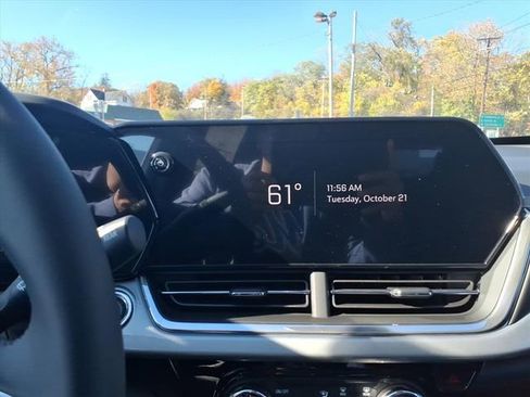 New 2026 Chevrolet Trax LT w/ Driver Confidence Package image 14