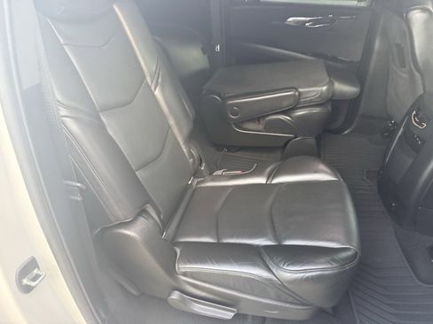 Used 2018 Cadillac Escalade ESV Platinum image 34