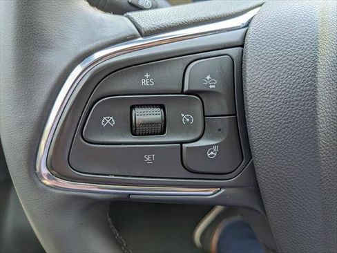 Used 2025 Buick Envista Sport Touring w/ Convenience I Package FWD image 25