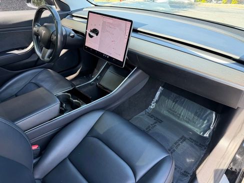 Used 2019 Tesla Model 3 Long Range image 32