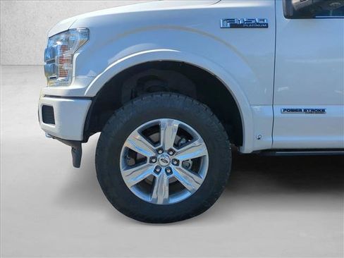 Used 2018 Ford F150 Platinum w/ Equipment Group 701A Luxury image 14