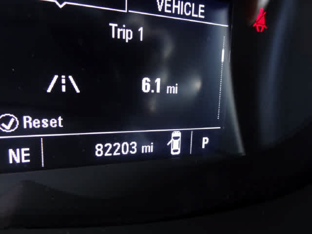 Used 2022 Chevrolet Trax LT w/ Sport Edition AWD/4WD image 16