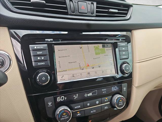 Used 2020 Nissan Rogue SV w/ Sun & Sound Touring Package AWD/4WD image 13