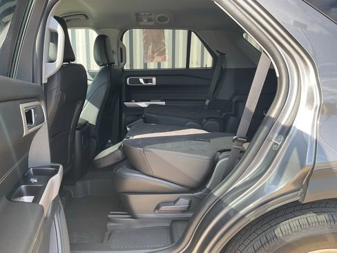 Used 2023 Ford Explorer XLT w/ Equipment Group 202A image 19
