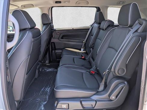 New 2026 Honda Odyssey Elite image 17