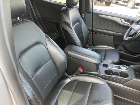 Used 2024 Ford Escape Platinum AWD/4WD image 47