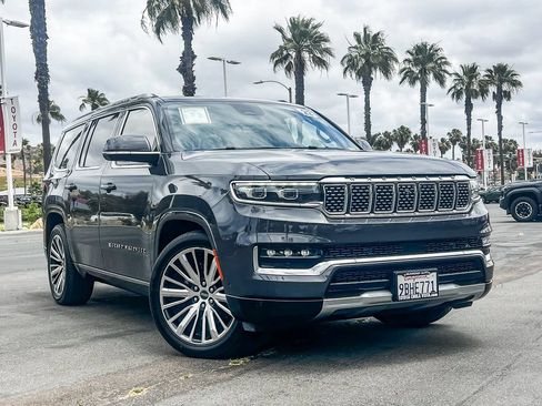Used 2022 Jeep Grand Wagoneer Series III AWD/4WD image 2