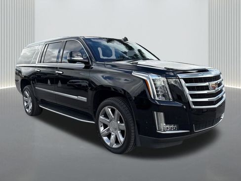 Used 2019 Cadillac Escalade ESV Luxury image 3