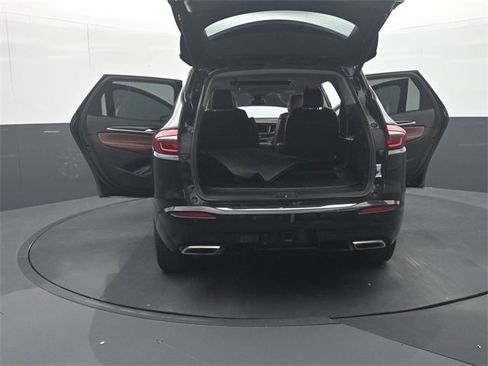 Used 2021 Buick Enclave Avenir w/ Avenir Technology Package image 40