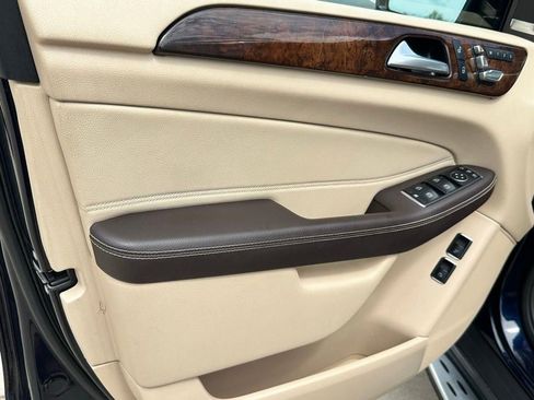 Used 2019 Mercedes-Benz GLS 450 4MATIC image 24