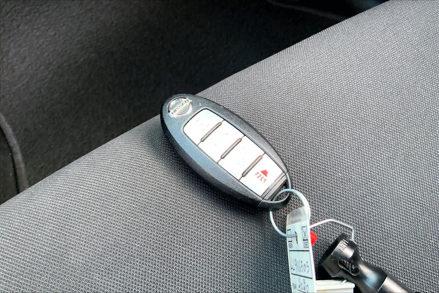 Used 2020 Nissan Versa S FWD image 13