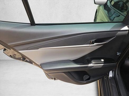 Used 2026 Toyota Camry SE w/ Convenience Package image 10