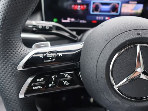 Certified 2025 Mercedes-Benz GLC 300 4MATIC image 30