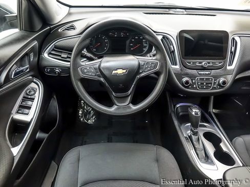 Used 2020 Chevrolet Malibu LT image 13